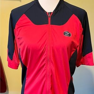 Men’s 2XL SUGOi Bike jersey in excellent condition.